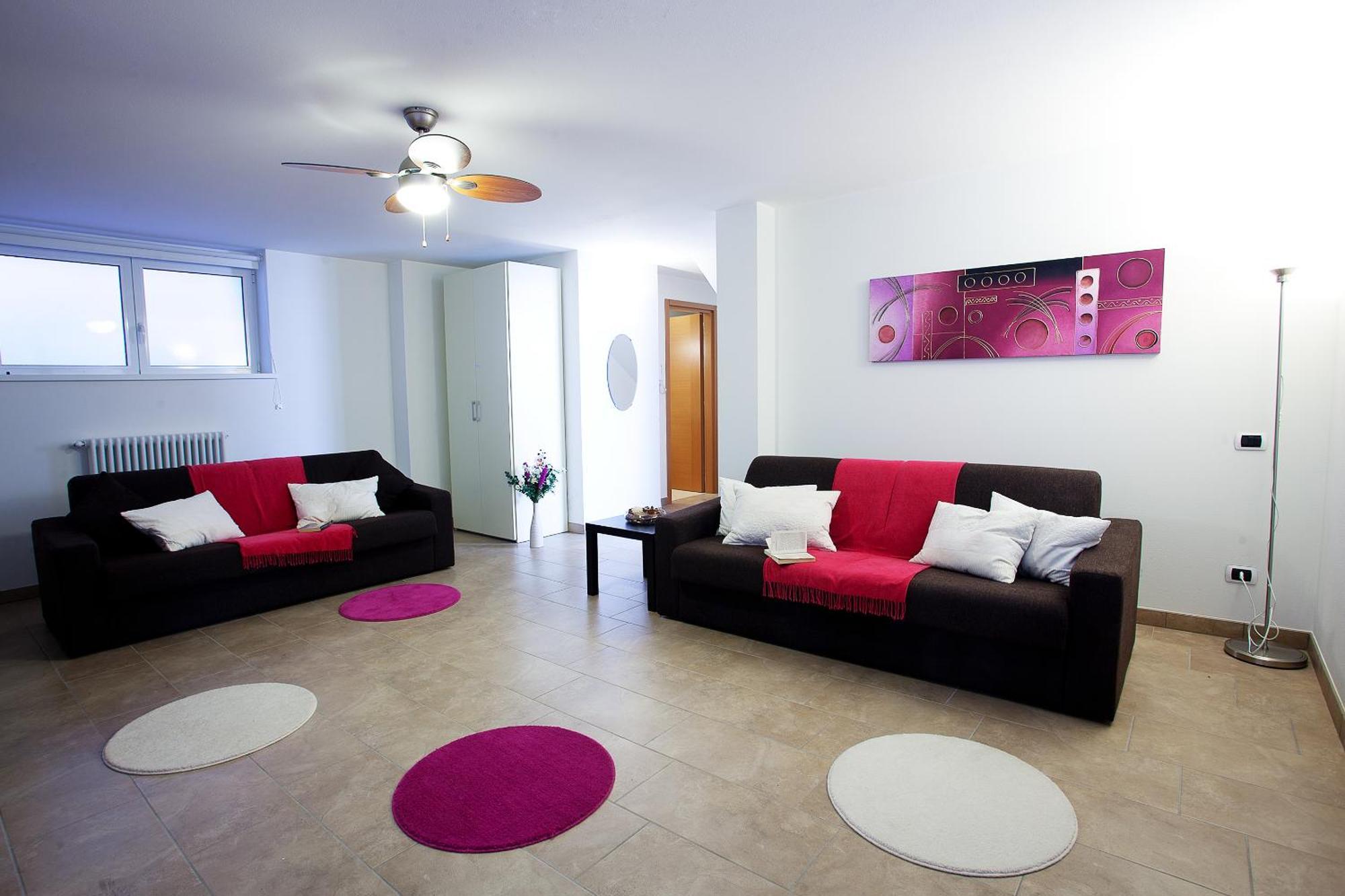 Residenza Romina Sleeps 8 With Pool- By Italian Apartments Rezzonico Экстерьер фото